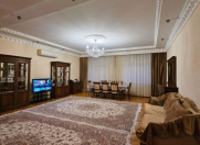 Satılır 4 otaqlı 200 m2 yeni tikili Gənclik m.