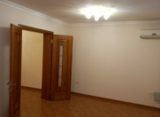 Satılır 4 otaqlı 120 m2 köhnə tikili Gənclik Mall