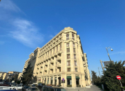 Satılır 3 otaqlı 100 m2 yeni tikili Nərimanov r.