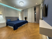 İcarəyə verilir 2 otaqlı 80 m2 köhnə tikili İçəri Şəhər m.