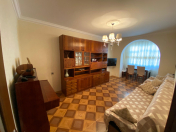 Satılır 2 otaqlı 60 m2 köhnə tikili Həzi Aslanov m.