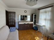 İcarəyə verilir 2 otaqlı 65 m2 köhnə tikili Nizami m.