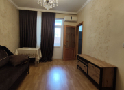 İcarəyə verilir 2 otaqlı 55 m2 köhnə tikili Memar Əcəmi m.