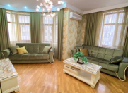 Satılır 3 otaqlı 130 m2 yeni tikili 28 May m.
