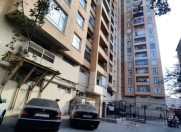 Satılır 4 otaqlı 180 m2 yeni tikili 3 mkr