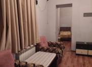 İcarəyə verilir 2 otaqlı 35 m2 köhnə tikili Axundov bağı