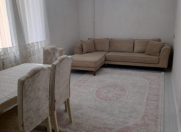 Satılır 2 otaqlı 60 m2 köhnə tikili Memar Əcəmi m.