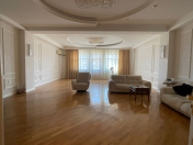 Satılır 5 otaqlı 250 m2 yeni tikili Gənclik m.