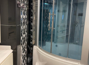 İcarəyə verilir 3 otaqlı 130 m2 yeni tikili Səbail r.