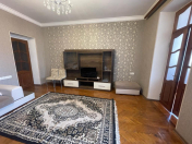 Satılır 2 otaqlı 60 m2 köhnə tikili Nəriman Nərimanov m.