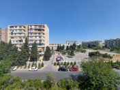 İcarəyə verilir 3 otaqlı 85 m2 köhnə tikili Xalqlar Dostluğu m.