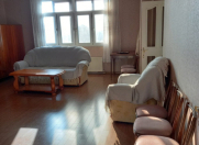 İcarəyə verilir 2 otaqlı 65 m2 köhnə tikili 28 May m.