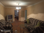 İcarəyə verilir 2 otaqlı 50 m2 köhnə tikili 28 May m.