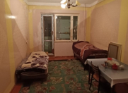 İcarəyə verilir 2 otaqlı 70 m2 köhnə tikili Yasamal r.