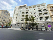 Satılır 4 otaqlı 130 m2 köhnə tikili Sahil m.