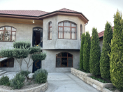 Satılır 5 otaqlı 200 m2 bağ evi Albalı