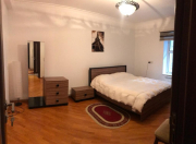 İcarəyə verilir 3 otaqlı 100 m2 köhnə tikili Sahil m.