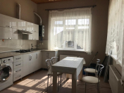 Satılır 8 otaqlı 900 m2 həyət evi Şəki