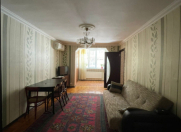 İcarəyə verilir 2 otaqlı 70 m2 köhnə tikili 28 May m.