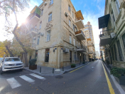 İcarəyə verilir 2 otaqlı 70 m2 ofis Heydər Əliyev sarayı