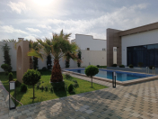 Satılır 4 otaqlı 220 m2 bağ evi Mərdəkan