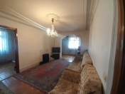 Satılır 2 otaqlı 50 m2 köhnə tikili 8 km