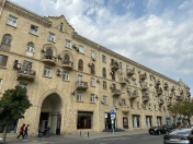 İcarəyə verilir 2 otaqlı 65 m2 köhnə tikili Sahil m.