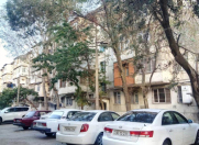 Satılır 4 otaqlı 84 m2 köhnə tikili Əhmədli m.