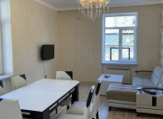 İcarəyə verilir 2 otaqlı 65 m2 köhnə tikili Qara Qarayev m.