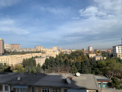 Satılır 2 otaqlı 60 m2 yeni tikili Memar Əcəmi m.