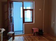 Satılır 3 otaqlı 80 m2 köhnə tikili Gənclik m.