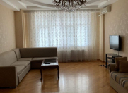 Satılır 3 otaqlı 160 m2 yeni tikili Şah İsmayıl Xətai m.