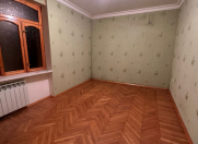 Satılır 2 otaqlı 52 m2 köhnə tikili Əhmədli m.