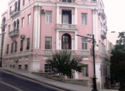 İcarəyə verilir 2 otaqlı 70 m2 yeni tikili İçəri Şəhər m.