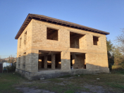 Satılır 4 otaqlı 240 m2 həyət evi Astara
