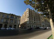 Satılır 4 otaqlı 215 m2 yeni tikili Nəsimi r.