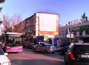 Satılır 2 otaqlı 42 m2 köhnə tikili Moskva univermağı