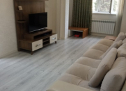 Satılır 2 otaqlı 65 m2 köhnə tikili Əhmədli m.