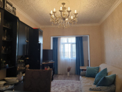 Satılır 2 otaqlı 60 m2 köhnə tikili Əhmədli m.