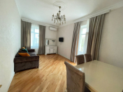 İcarəyə verilir 2 otaqlı 66 m2 köhnə tikili Nizami m.