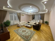 Satılır 3 otaqlı 160 m2 yeni tikili Memar Əcəmi m.