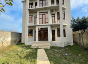 İcarəyə verilir 9 otaqlı 370 m2 villa Buzovna