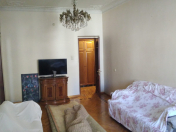 İcarəyə verilir 4 otaqlı 80 m2 köhnə tikili Nəriman Nərimanov m.