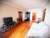 İcarəyə verilir 3 otaqlı 70 m2 köhnə tikili Gənclik m.