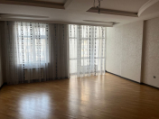 Satılır 4 otaqlı 202 m2 yeni tikili Nəriman Nərimanov m.