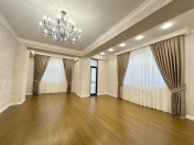 Satılır 3 otaqlı 150 m2 yeni tikili Elmlər Akademiyası m.