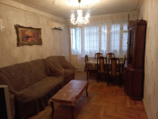 İcarəyə verilir 2 otaqlı 60 m2 köhnə tikili Elmlər Akademiyası m.