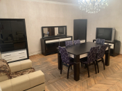 İcarəyə verilir 4 otaqlı 110 m2 köhnə tikili M.Hüseynzadə parkı