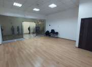 İcarəyə verilir 1 otaqlı 45 m2 ofis 28 May m.