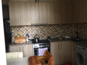 Satılır 3 otaqlı 81 m2 köhnə tikili İncəsənət və Mədəniyyət Un.